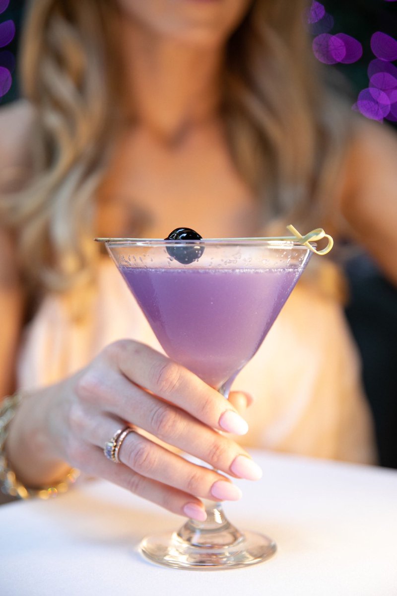 Cheers to PRIDE WEEKEND! 🏳️‍🌈 Come celebrate with us today and tomorrow! Our lounge is currently open now till 5pm &amp; and we will open the entire venue from 5pm - 2am. Tomorrow we will be open from 11:30am - 2am and will have music all weekend long!🍸🌸  #PumpGarden