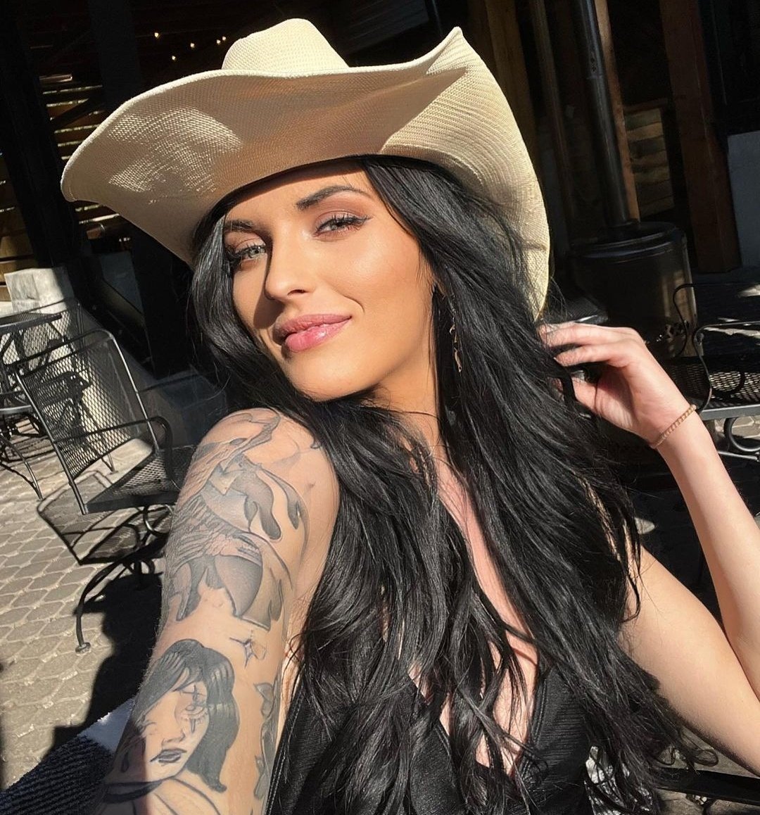 There ain't no other person that could drive me quite as crazy as this badass Lowman, <a href="/RuffledWile/">𝑨𝒓𝒕𝒆𝒎𝒊𝒔 𝑩𝒓𝒐𝒏𝒕𝒆 𝑳𝒐𝒘𝒎𝒂𝒏</a> 

I freaking love you, gorgeous!