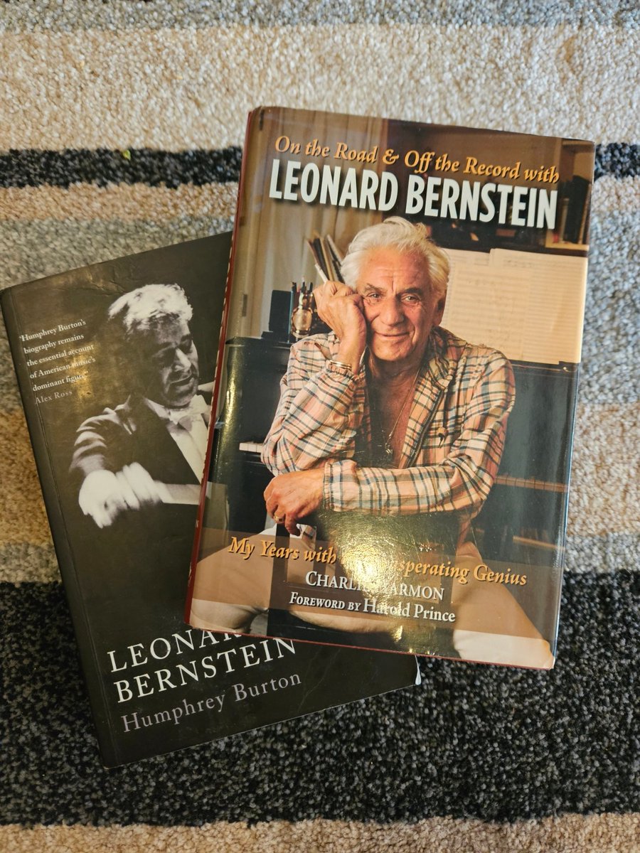 The maestro Leonard Bernstein. A signed item, plus books and scores. More information here -

instagram.com/p/CtCnRu7sqH7/…

#LeonardBernstein #Leonard #Bernstein #pianist #piano #music #musician #virtuoso #composer #teacher #maestro #autograph #signature #history