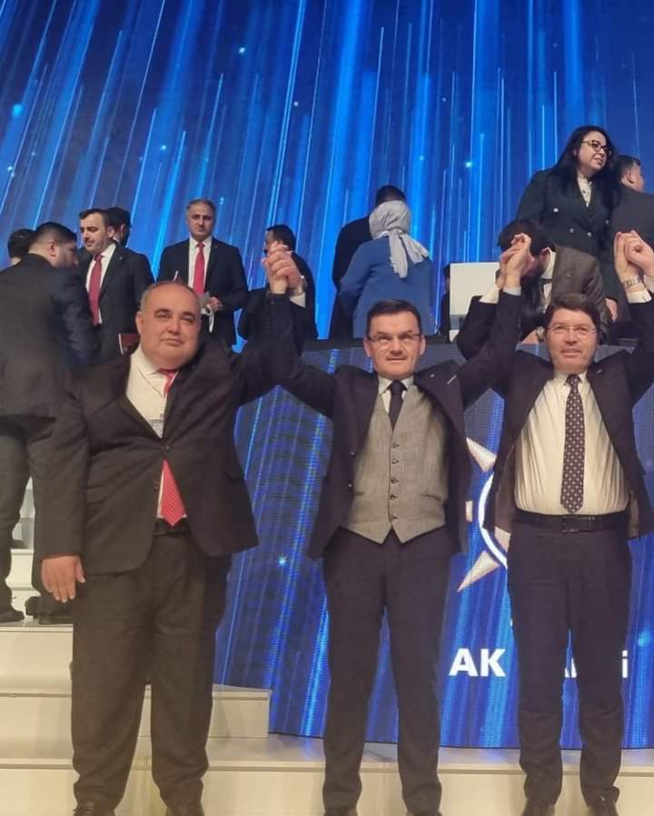 İlimizde yapılan hizmetlerde büyük etkisi olan Milletvekilimiz Sayın Yılmaz Tunç’a Cumhurbaşkanımız Sayın Recep Tayyip Erdoğan’ın teşrifleri ile Adalet Bakanı olarak kabinede yer verilmiştir.

İlimize ve Ülkemize Hayırlı uğurlu olsun. 

#BaşladıTürkiyeYüzyılı