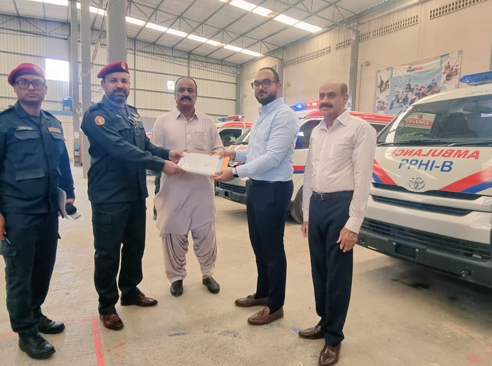 iRehanBaloch's tweet photo. PC Emergency Response Centres Coastal Highway(Lasbela/Gwadar) along with @DhoLasbela received 6 ambulances for ERC sites which will be deployed soon for emergency services 
@cs_balochistan
@hamzashafqaat @BalochEsfandyar @ZiaKhanqta @PPHIB_org  @DCLasbelaOffice  @DcGwadar https://t.co/aPp8BqNP8b