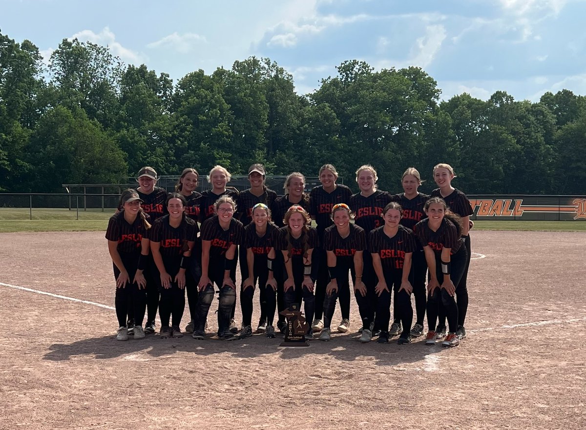 District Championship final score:

Leslie 10
Perry 1

Congratulations Hawks!