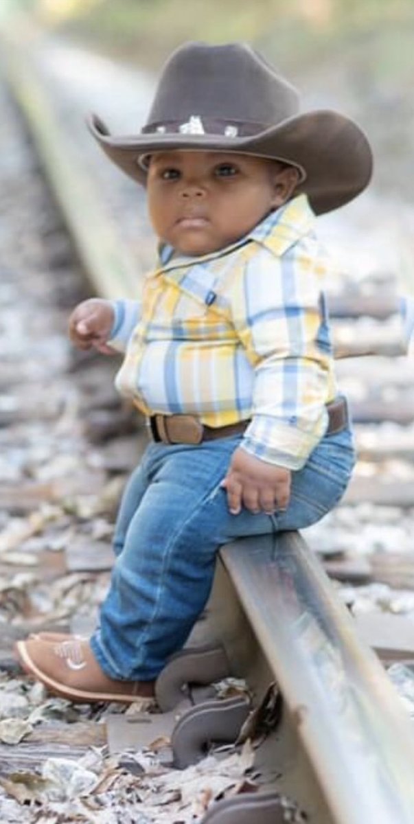 ꧁꧂𝐖𝐚𝐡𝐝𝐚𝐝𝐝𝐢𝐧 𝐓𝐫𝐨𝐭𝐩𝐨𝐬𝐭𝐢𝐧𝐬𝐤𝐲’࿆۞ (@reach4acopsgun) on Twitter photo 