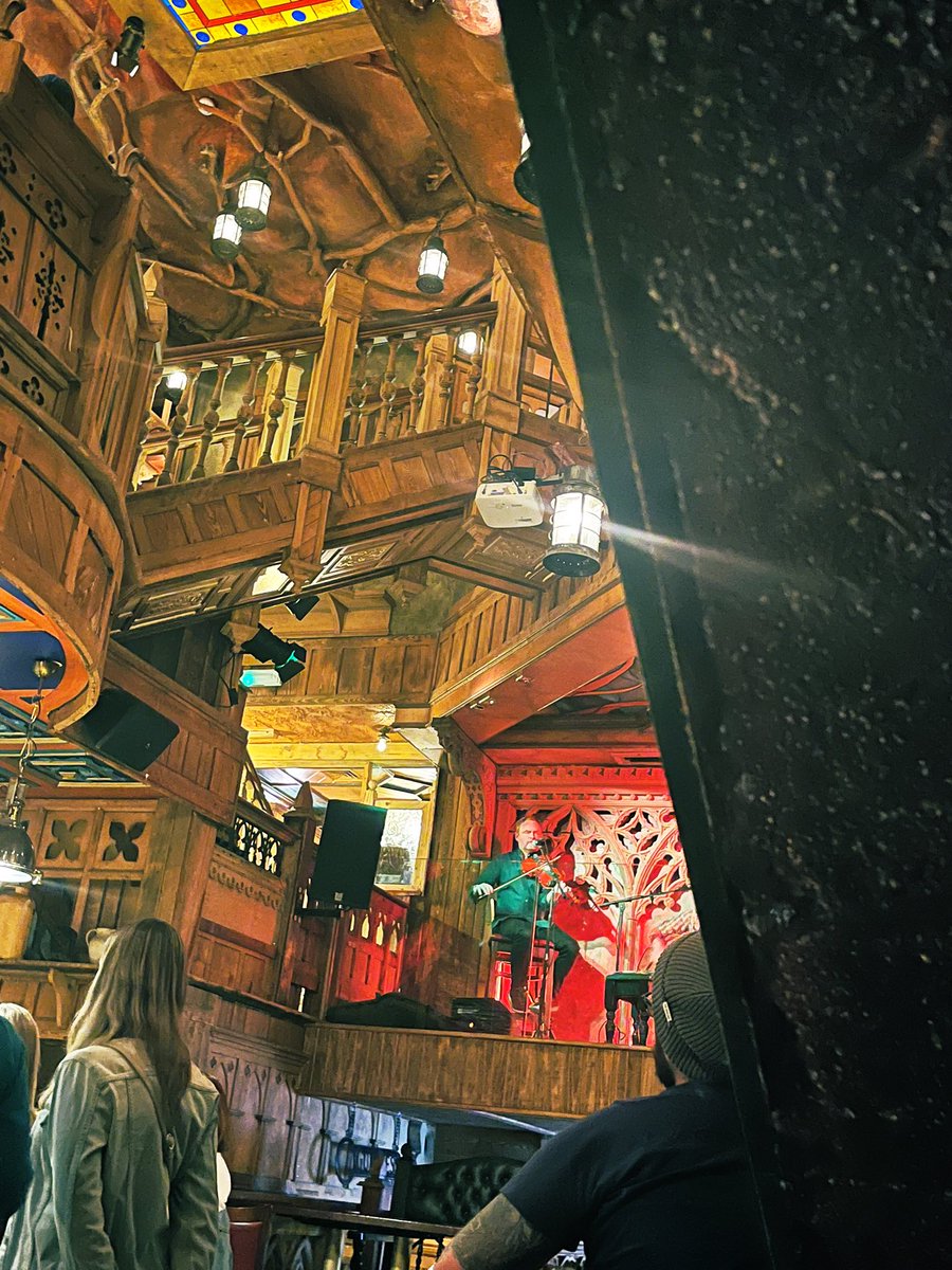 PaulHaining's tweet image. Best pub in Glasgow 🍻