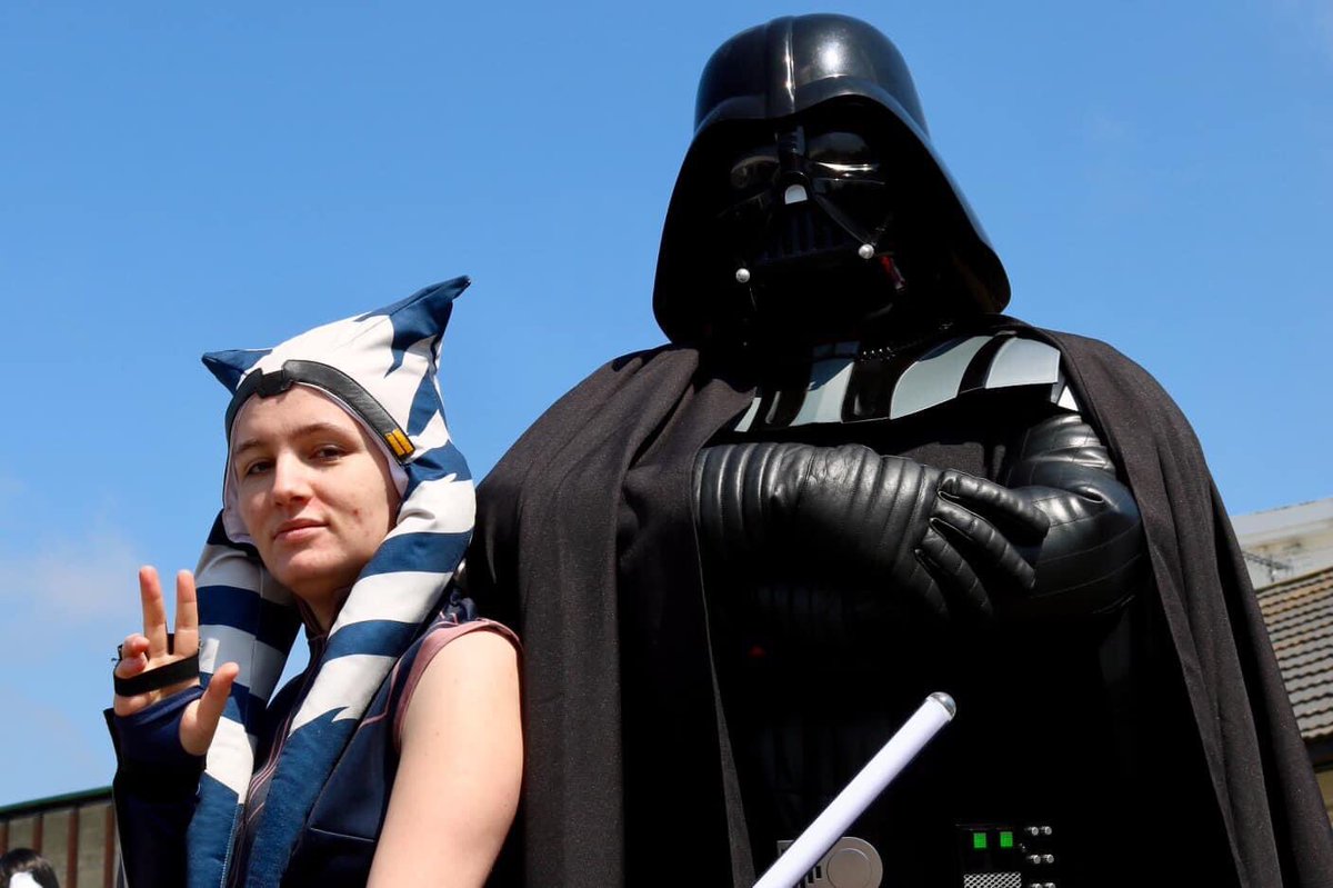 Alphaglitchgirl's tweet photo. Today was very Vader heavy from this cool pic with me and a Vader in the club to Spencer Wilding taking group pics with all of us!
Pics by Lee Nelson #GYCC https://t.co/bKouv1XUfs