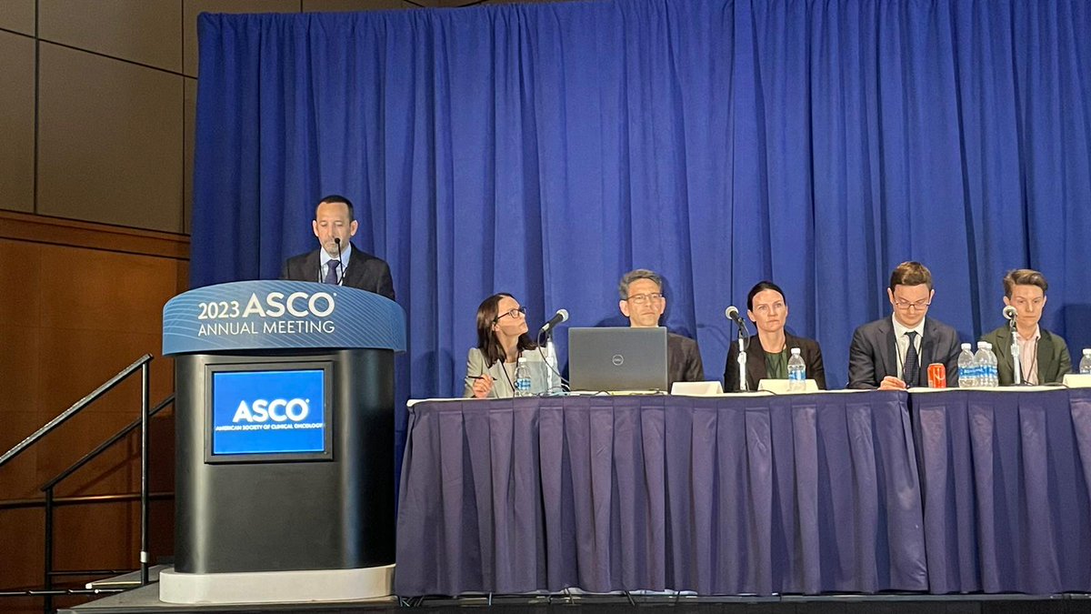 1ª intervención de @delvysra en #ASCO23. Excellent discussion, congrats!!🚀🫁 
“Baseline autoantibody profiling in patients with #NSCLC with pre-existing autoimmune diseases ir who had received prior anti-PD-1 therapy before enrolling in the TAIL study” #lungresearch #LCSM