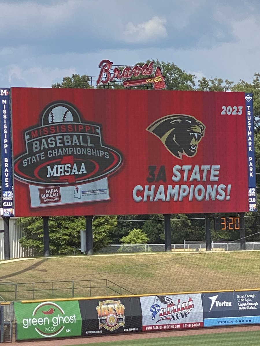 AmoryFB's tweet photo. Back to Back 3A State Champs! 🏆⚾️⚾️🏆💍💍 Great Job Fellas! @AmoryBaseball @cpace21 https://t.co/g4cdn73HO9