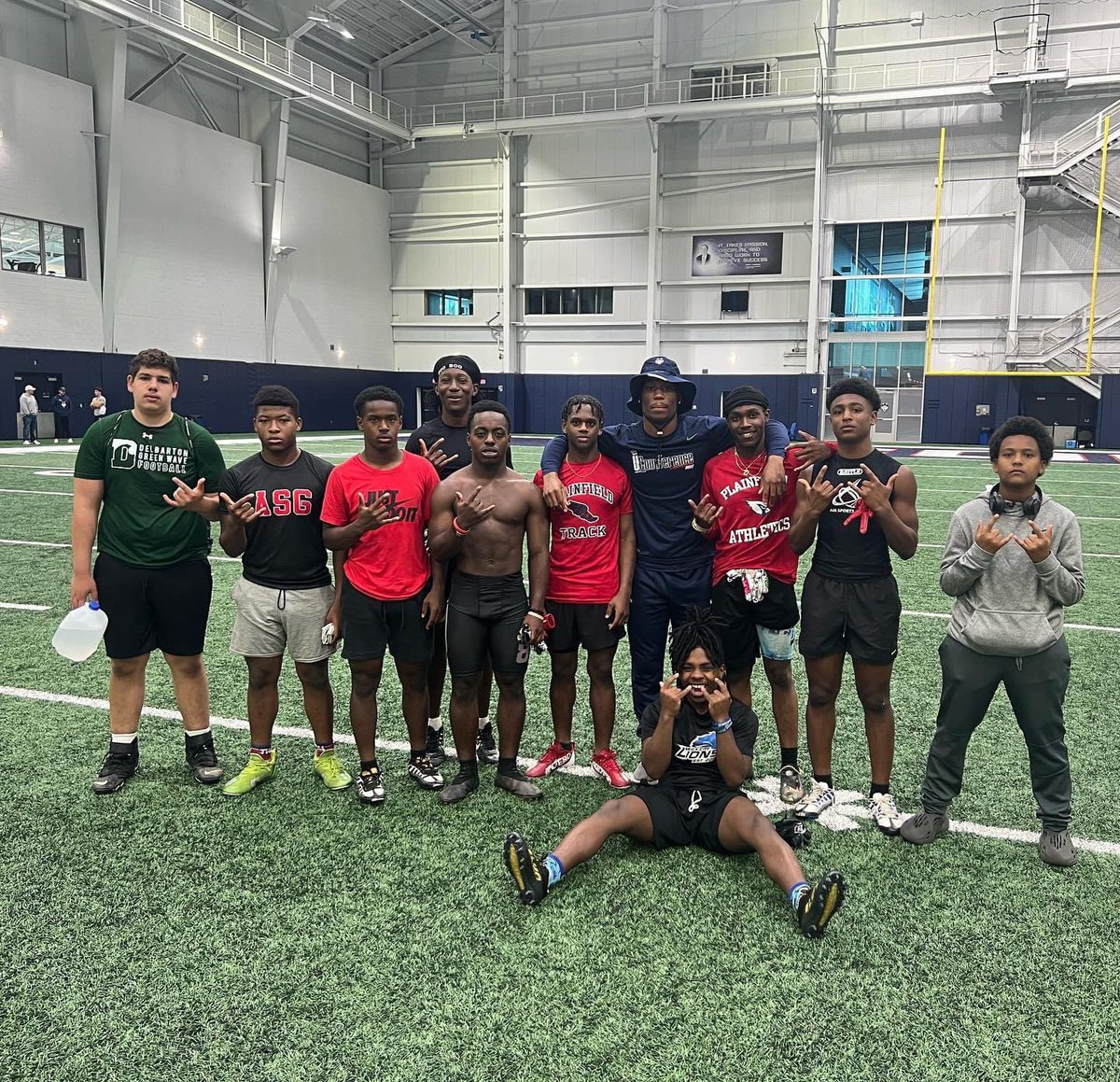 @uconnfootball camp was a success for the boys!!! Thanks @tr.1__  for showing that NJ love!! #ASG #SportzFarm #OTT #ShockTheWorld #STjoes #Bosco #SHP #Delby #Plainfield