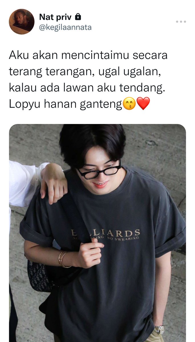 asterimeva's tweet image. "Tinta Nata ; sebuah cerita berisi aksara penuh makna tentang sang pemilik rasa"

Watanabe Haruto local au
Written by asva ©asterimeva