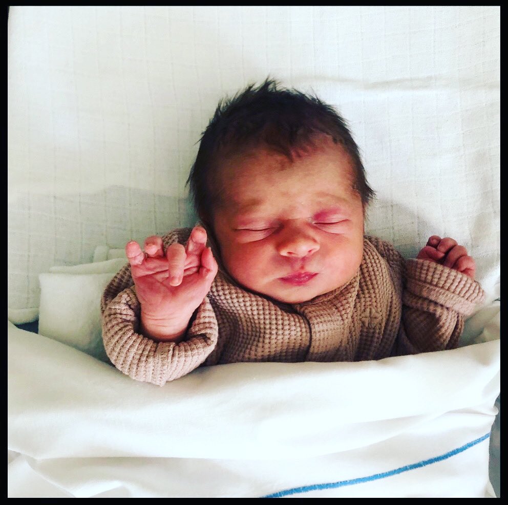 Welcome to the world, Ada 💛 Ada Denys Leye | 01.06.2023 | Gent | 47 cm | 2,570 kg #endlesslove