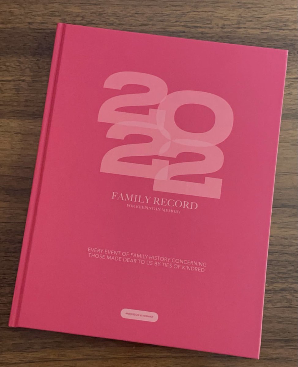 kieshdotwork's tweet image. I made a yearbook to hold memories and photos for the year. Gonna start making them annually to not forget the little moments. Also to have something our future kids can look through and see how we were living.