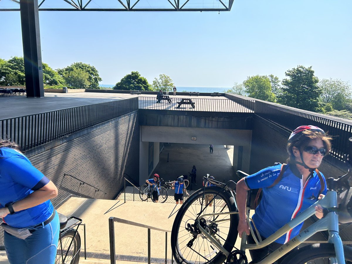 What a great ride 🚴today in Chicago #ASCO2023! Paralleling same date as Mount Ventoux ride France - Friendship #Roadcycling - including some climb + steps. Next year mount Ventoux@
 @BenjaminPradere @VerhoestGregory please share more pics! Finally finishing with a great beer🍻
