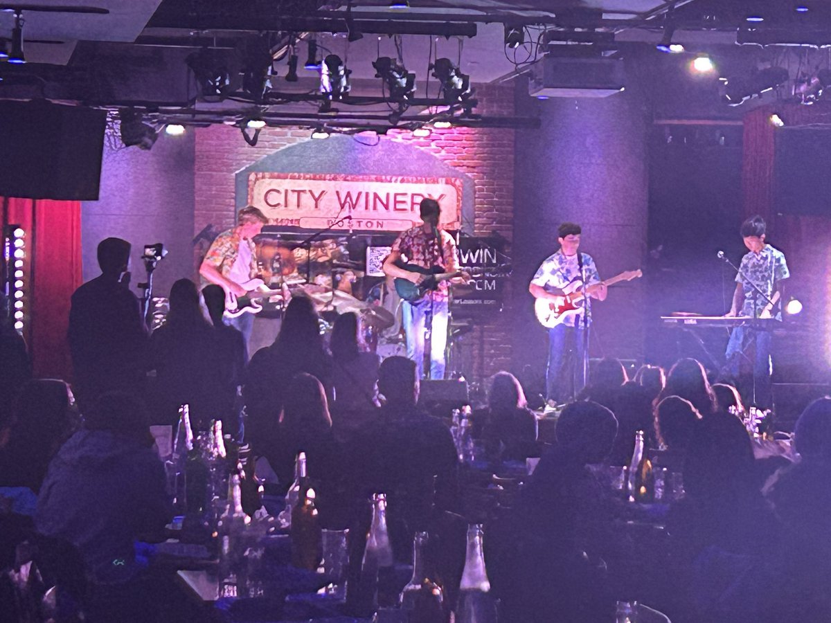 TheSickleDoc's tweet photo. Thank you is not enough to express appreciation to #KidsRock and #MikeIrwin for the second annual Kids Rock for MGH Sickle Cell benefit concert! Every penny raised will go to support our transportation, housing, and integrative therapies programs. Thank you for supporting #SCD https://t.co/rur6X3H6Ky
