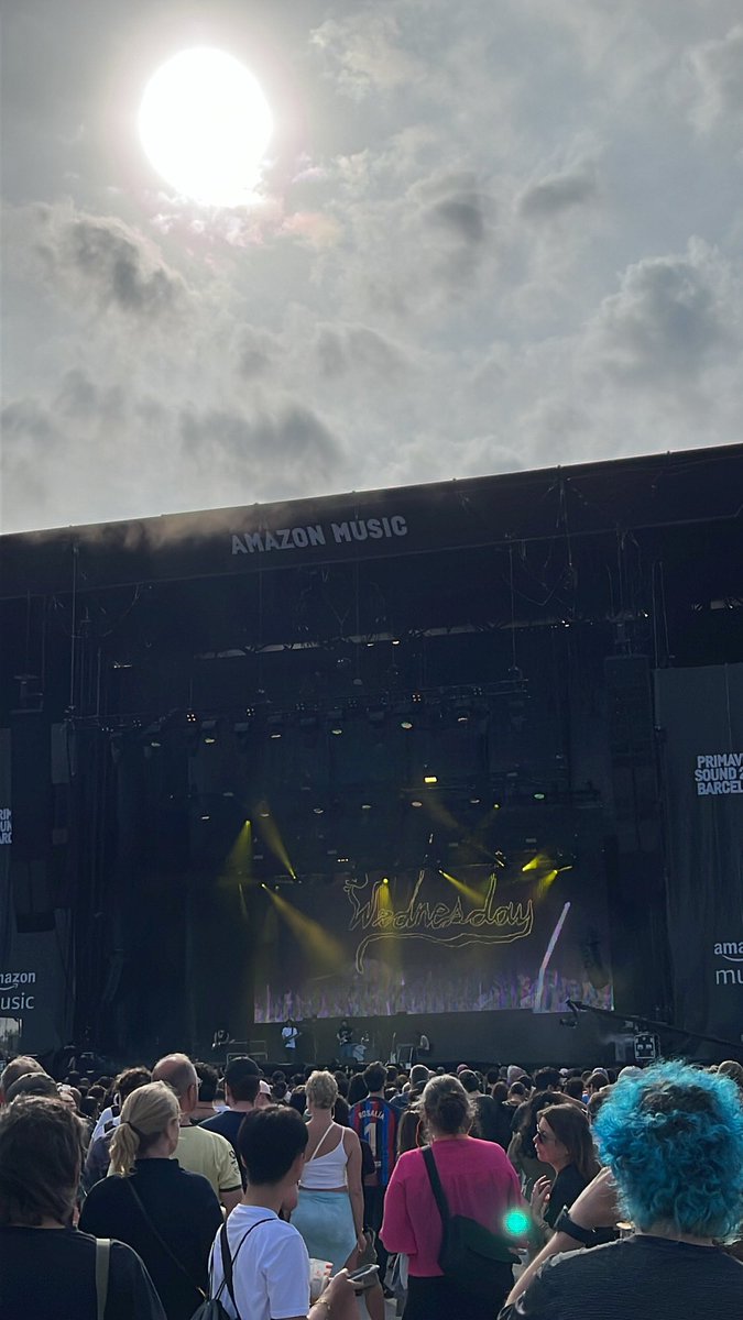 LucaCastellazzi's tweet photo. @Wednesday_Band_ loro sono stra bravi e non gli si può dir nulla, faccio fatica a definirli shoegaze ma quando sparano le distorsioni live mi hanno toccato lo ammetto https://t.co/8xRy0LpOG1