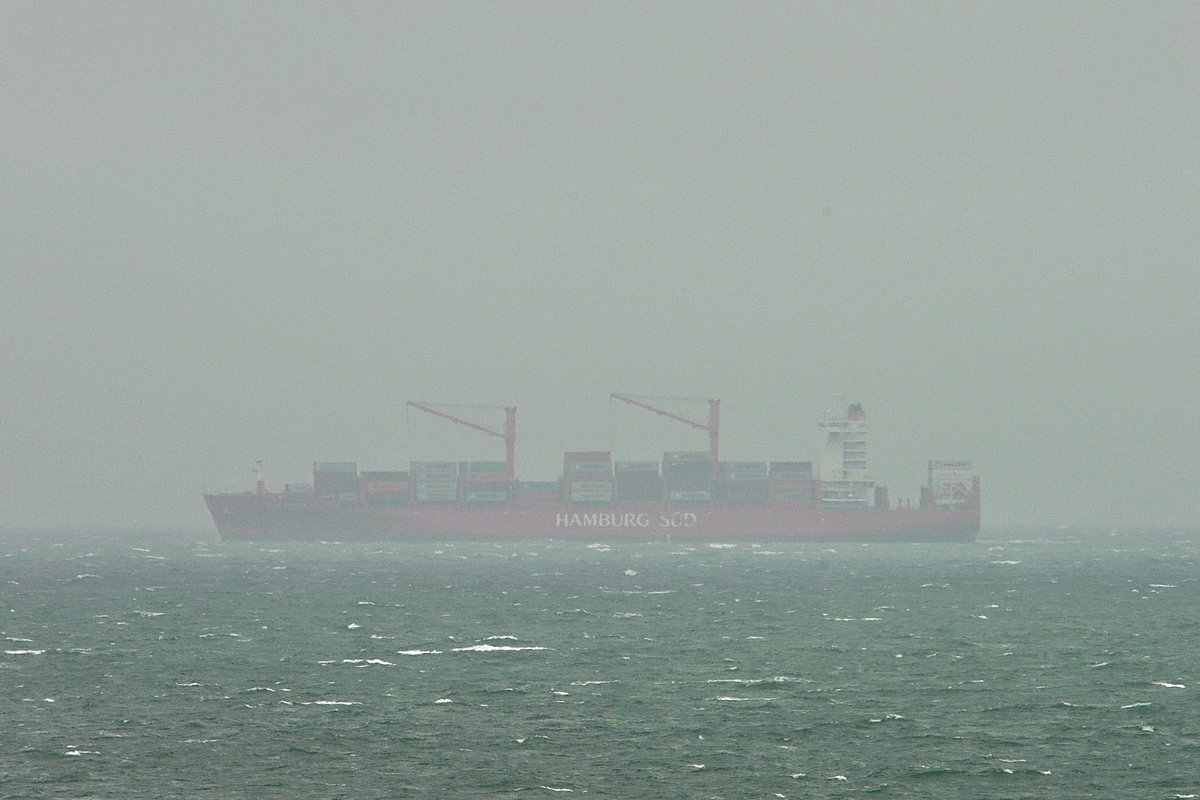 The POLAR ECUADOR, IMO:9786774 en route to Baltimore, Maryland @BShipspotting @BaltoChes flying the flag of Singapore 🇸🇬. #HamburgSüd #ContainerShip #PolarEcuador #ShipsInPics