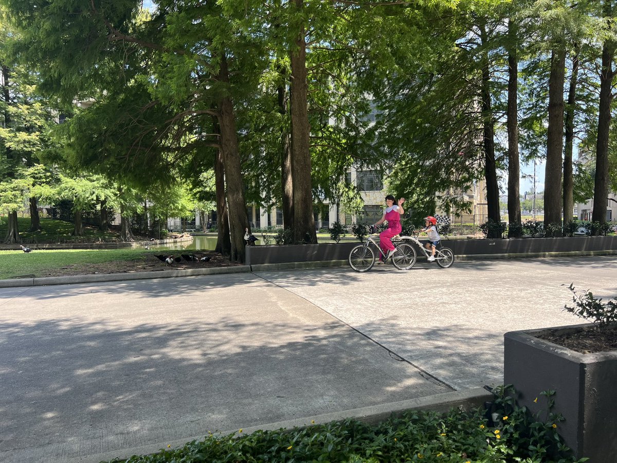 🚲 Today we celebrate #WorldBicycleDay established in 2018 by 🇵🇱 @Leszek33. Together with my little helper Filip, we encourage everyone to ride a bike!