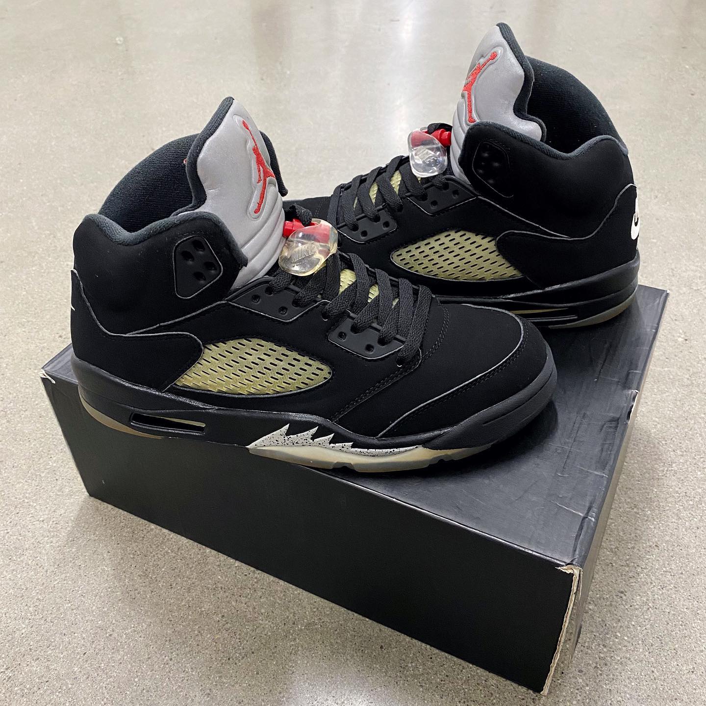 Sneaker News on X: Air Jordan 5 Black Metallic (2016) Time for another  Retro?  / X