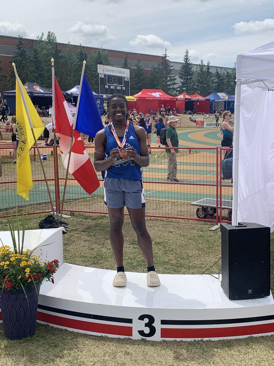 🏆Congratulations to Abby Bunch! Provincial Bronze Medalist in the 100m dash!! @EcoleMcTavish is so proud of you!!! @FMPSD