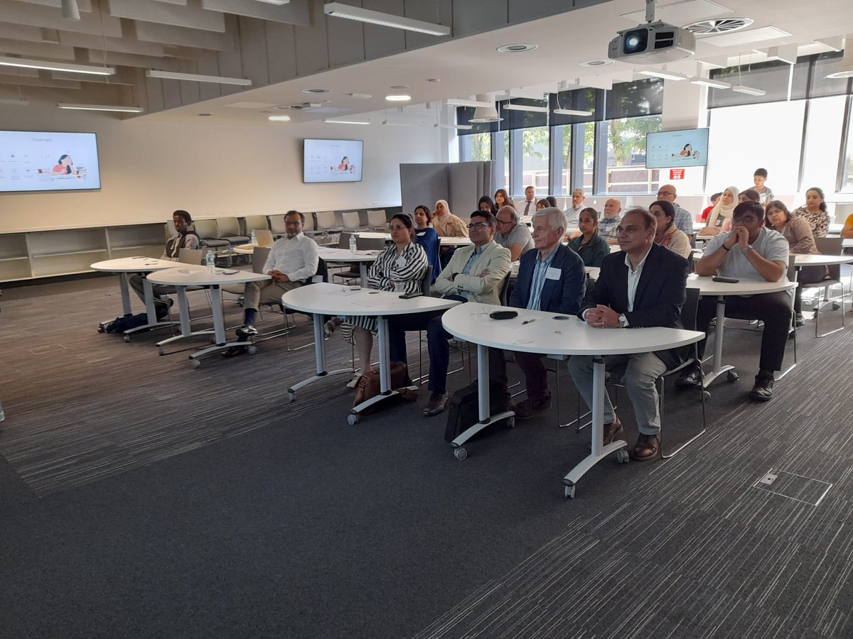 Fantastic 'Biryani with scientists and medical doctors' event at <a href="/LivUni/">University of Liverpool</a> today, supported by the <a href="/wellcometrust/">Wellcome</a> &amp; organised by Dr. Awais Muhammed. 

A rare privilege to talk about  pancreatitis medicine and science to  such an ethnically diverse group with great biryani too!