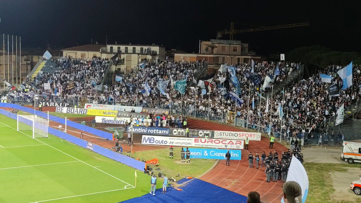 Sarrismo, SarriBall, va benissimo tutto: Lazio seconda!

#Lazio #SerieA #Sarri #ChampionsLeague