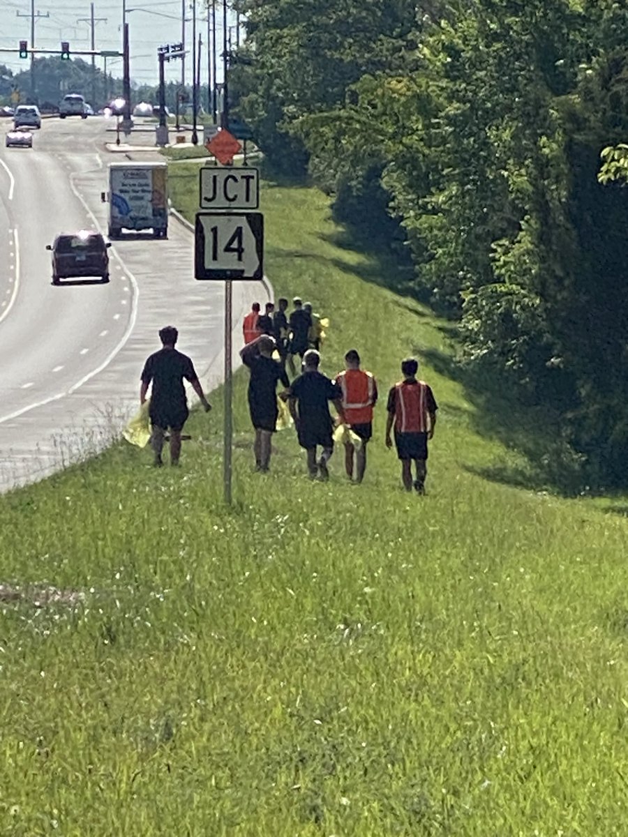 Very proud of our guys <a href="/OzarkTigersFB/">OzarkTigersFB</a> making an impact today in the community and bonding as a team!!! 

Go Ozark!!! 1-0!!!

#OneTownOneTeam