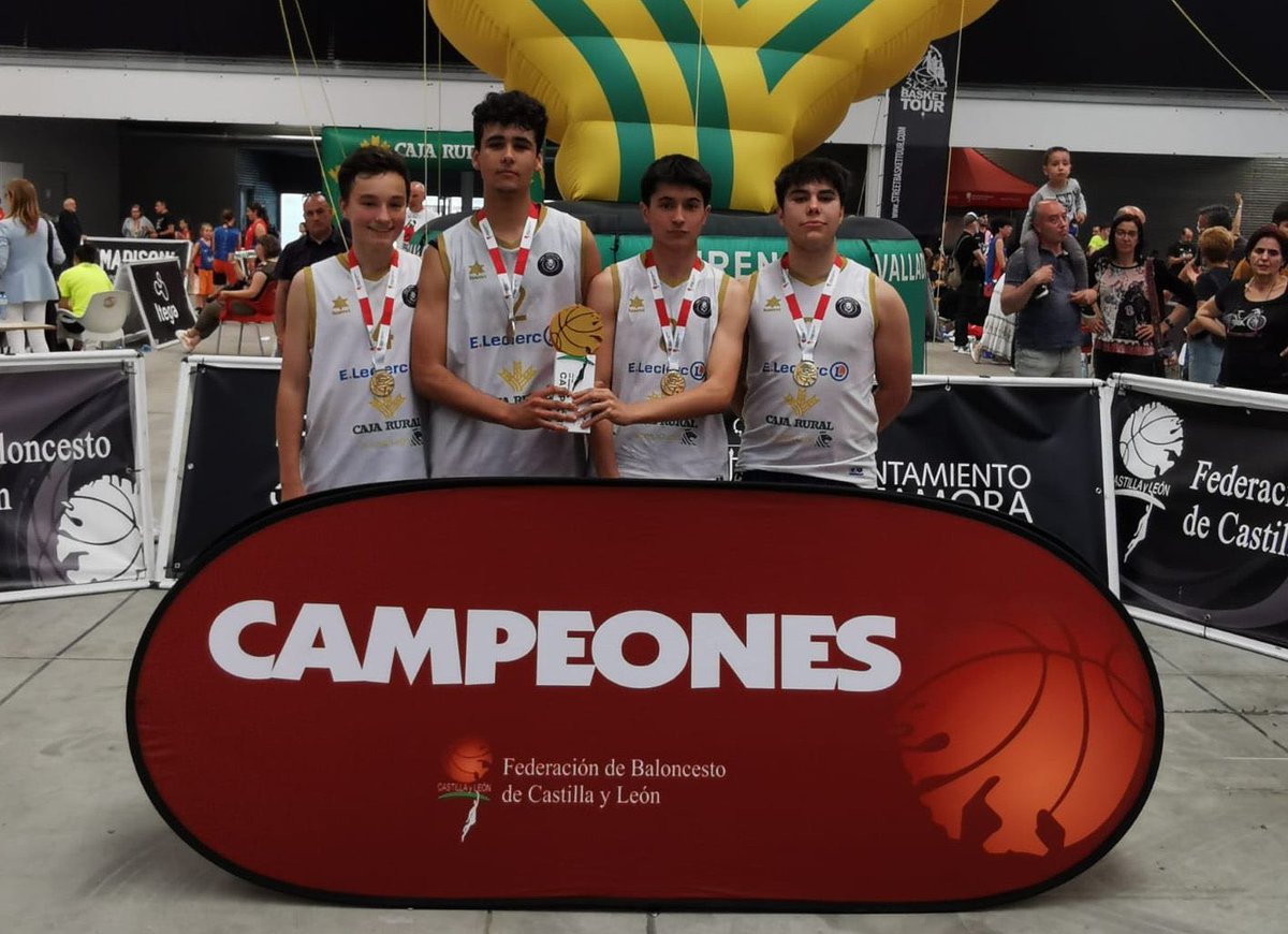 CBReinodLeon's tweet photo. | CAMPEONES 3x3 U17 FBCYL | 🏀

¡Enhorabuena Alvaro, Jorge, Dominic y Rodrigo!

Campeones del U17 3x3 celebrado en el día de hoy que da acceso al campeonato de España celebrado en Mallorca del 9 al 11 de Junio dónde representarán a nuestro club.

#DEFIENDETUREINO 🤍💜 https://t.co/yn955pZiSY