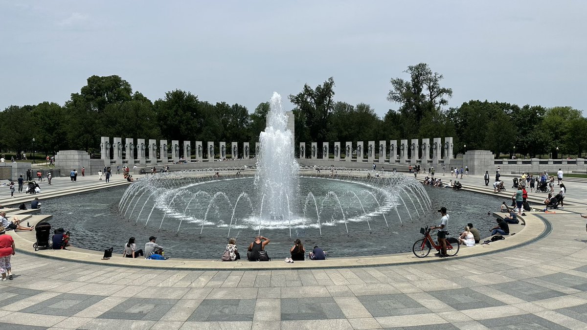 ealy_daeducator's tweet photo. WWII Memorial Monument… @DrHenson2 @MarlinISDTX @niki_edwards5 https://t.co/O9H82szRUz