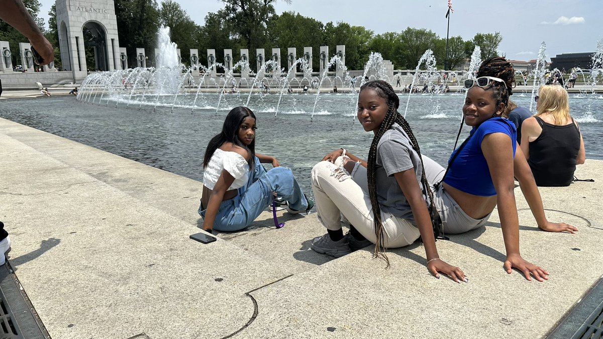 ealy_daeducator's tweet photo. WWII Memorial Monument… @DrHenson2 @MarlinISDTX @niki_edwards5 https://t.co/O9H82szRUz