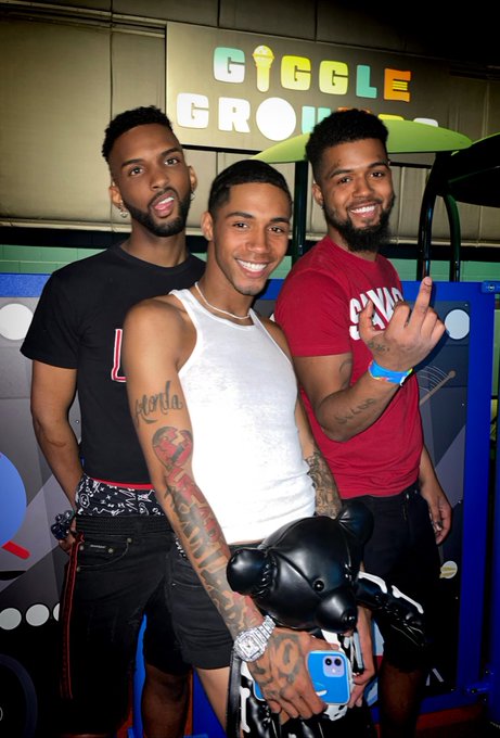 Can&rsquo;t Compete Where You Don&rsquo;t Compare😘🗣️&rsquo;We Some Fine🥰Ass Gay Niggas&rsquo;✨  #HappyPride🌈⚠️ https://t.co/<a href="/tag/happypride"class="tags"><span>#happypride</span></a>