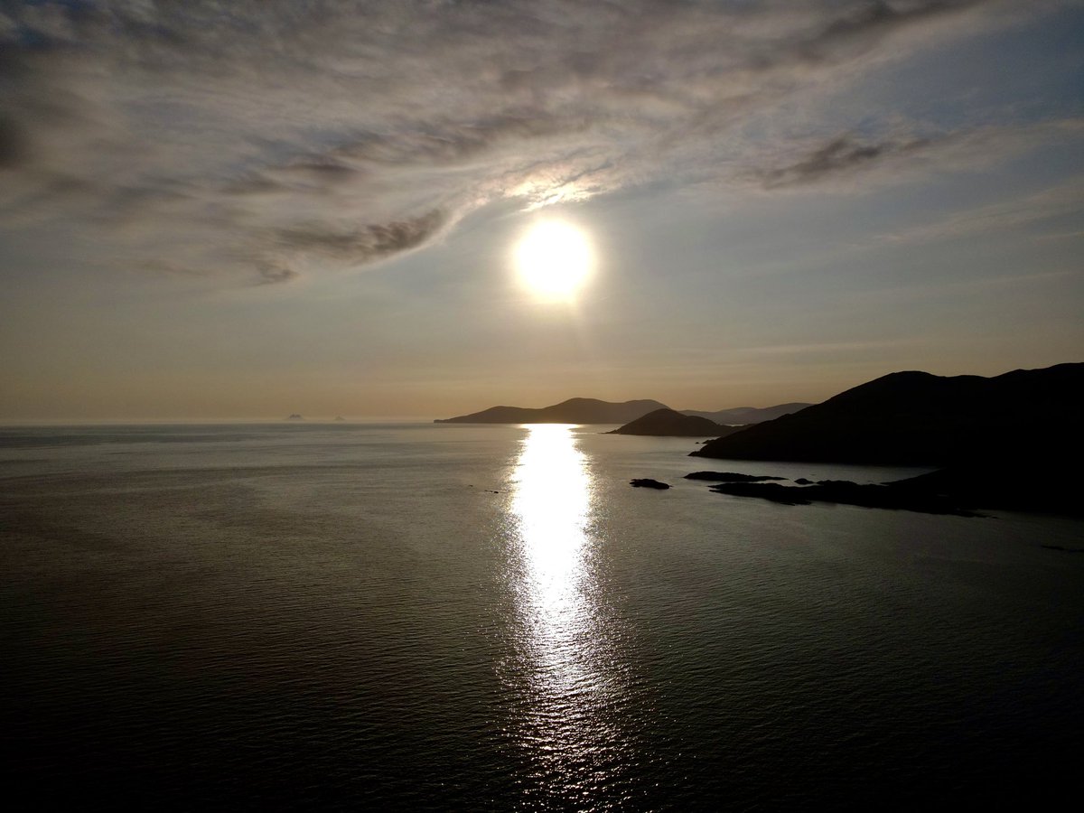 Sun setting on the Ring of Kerry shot from @WildDerrynane @RingOKerryCycle @KerryTourism @discoverirl @TourismIreland @GoToIreland @GoToIrelandCA @GoToIrelandUS @KerryAirport @CyclingIreland @IrelandTours