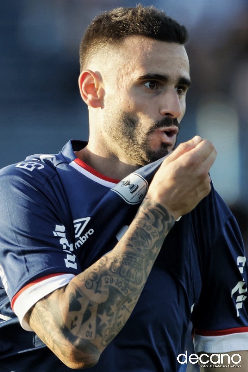 TDC1899's tweet photo. 🔴⚪🔵 EMPATE EN JARDINES 

Con gol de Gastón Pereiro, Nacional empató con Cerro 1-1, por la primera fecha del Intermedio https://t.co/kpOenldzOp