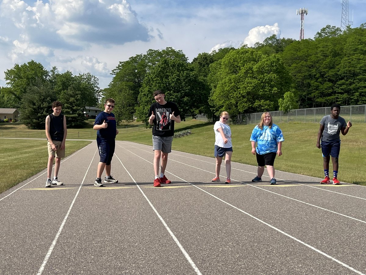 dgasser4's tweet photo. Congrats to the 6 Reedsburg athletes who earned a trip to the state Special Olympics track tournament @ UW-Whitewater June 8-10.  Way to go Tylor, JJ, Skyler, Lucy, Ava, and Isaiah! #ReedsburgPride @RAHSburg https://t.co/qgqK643zhw