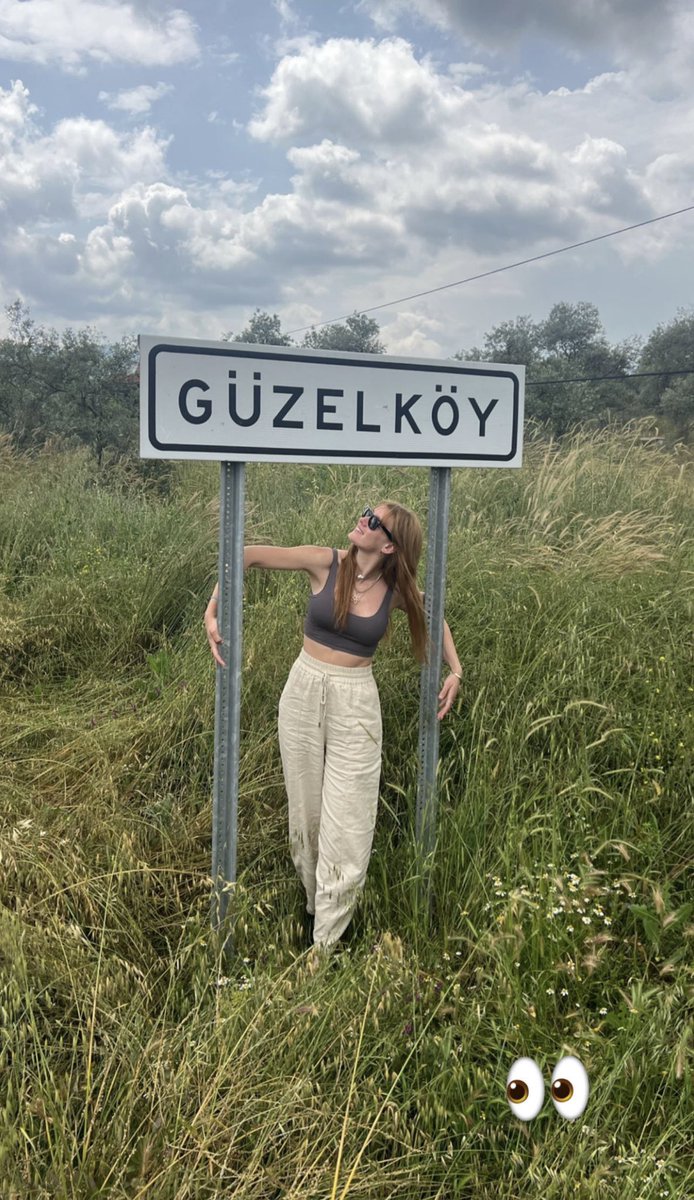 Gizem posting this as a nod to her past romcom 🥺😭 please i miss that show sm #GüzelKöylü #GizemKaraca