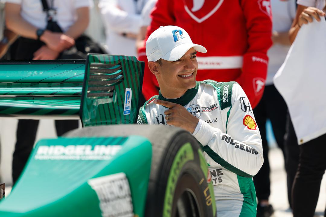 jackson2lincoln's tweet photo. Espanhol Alex Palou faz a pole-position para o @detroitgp!
Pole de Nº 93 da @CGRTeams na #IndyCar!
Link: https://t.co/ED2yt5Vt3q
#IndyCar #Indy #BlogDAINdy #BlogNAIndy500 #NTTIndyCarSeries #DetroitGP https://t.co/DRN6u7wRk2