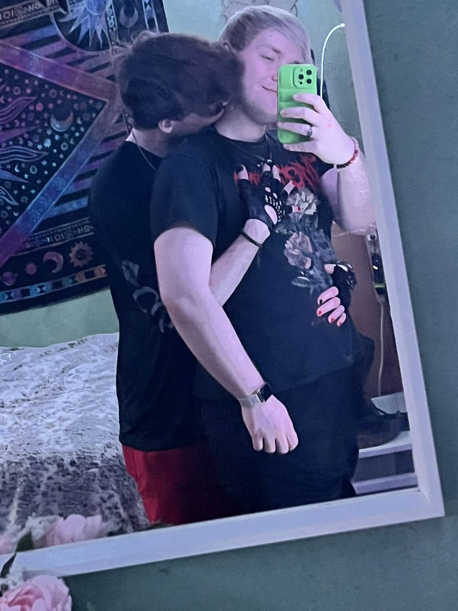 JayHansenUTUBE's tweet photo. My beautiful baby boy @hbiccarter https://t.co/nfER1Ra337