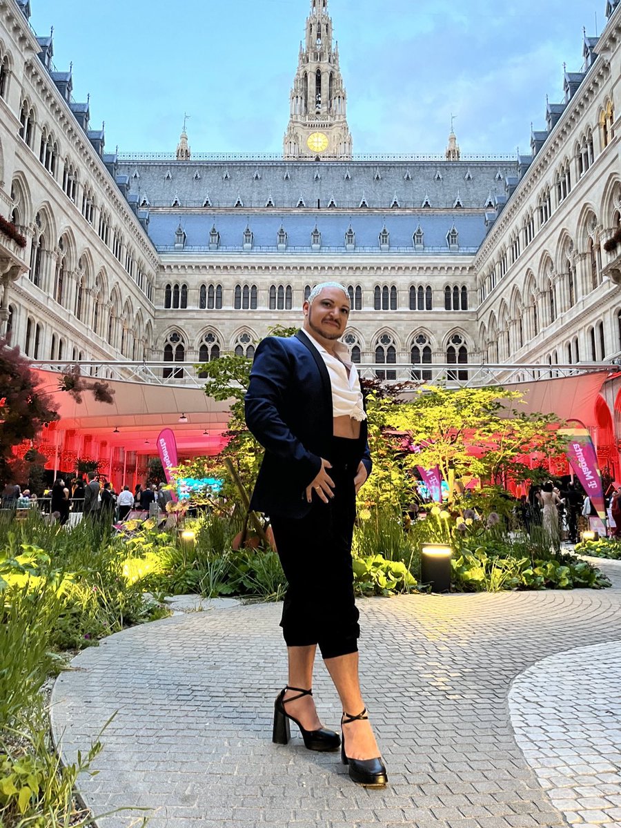 Pfupfilein1's tweet photo. So. Da steht sie also. CaraMia. Happy Birthday to her. #diversity #diversityball #vienna #pride #pride2023 https://t.co/czbN1009F9