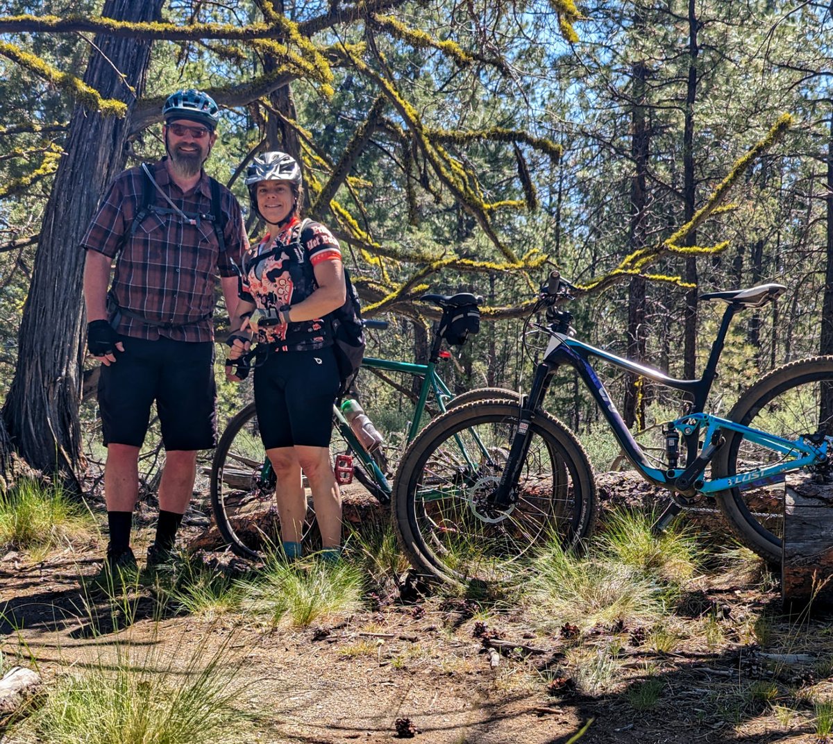 Rode 32 miles of chunky gravel with some #singletrack mixed in on the skinny tires today - perfect day for a #ride! 🚲🍻🤘 #gravelride #coffeerun #surlybridgeclub #surlybikes #beersimminent