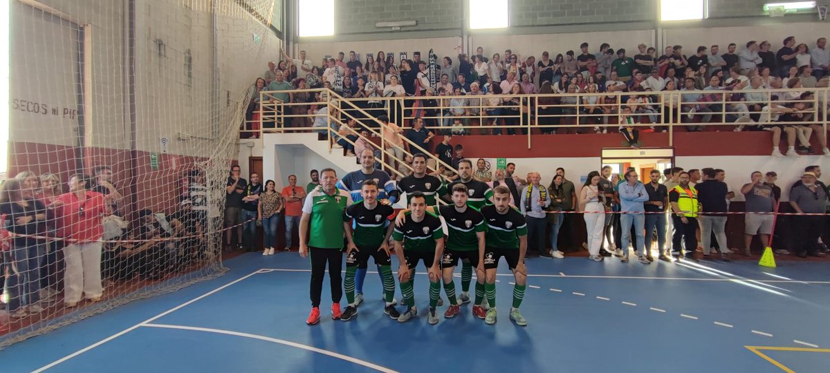 Simplemente GRACIAS. Por el enorme esfuerzo que habéis realizado desde agosto y hasta hoy, por haber defendido con orgullo el nombre de Deleitosa, por haber tenido a todo un pueblo disfrutando e ilusionado en busca de un sueño. Mañana os daréis cuenta de lo que habéis conseguido.