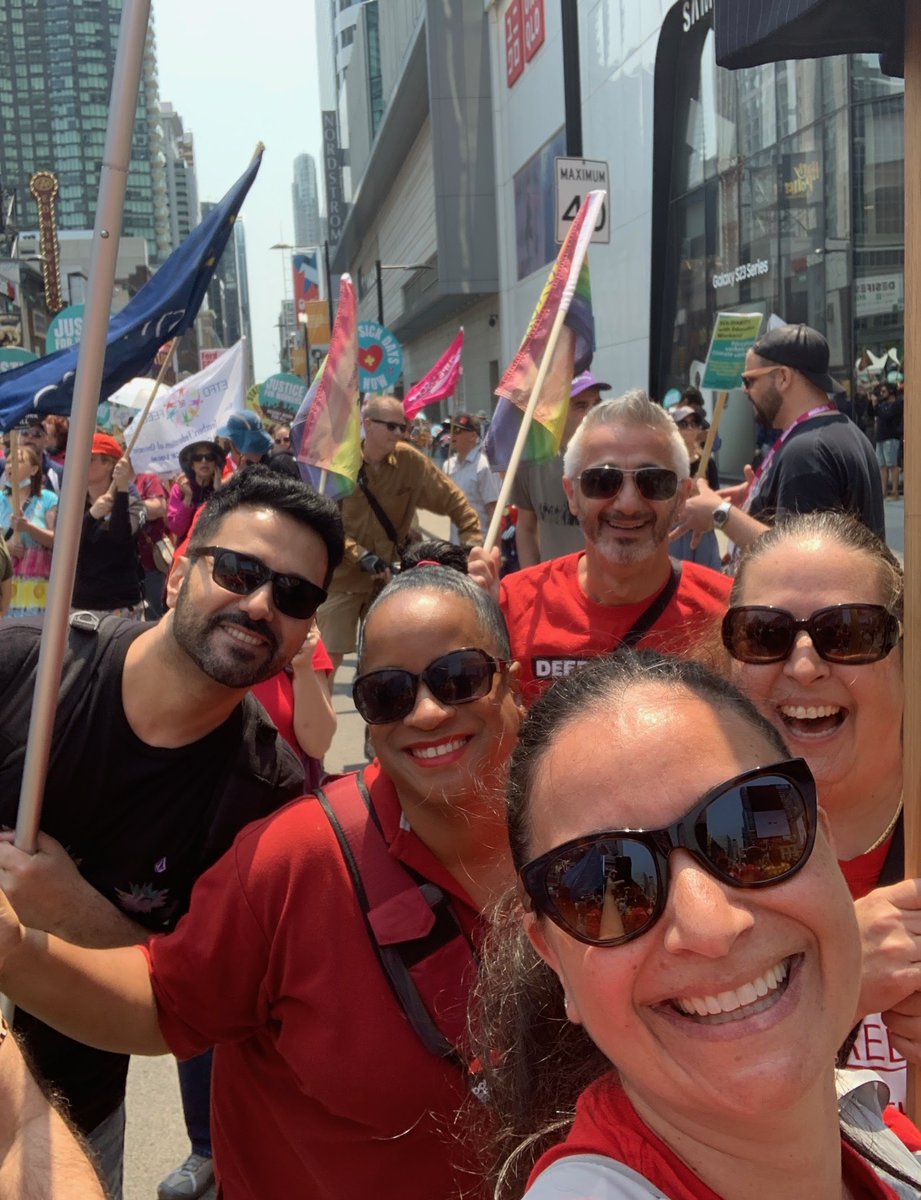 Joined other @YorkOECTA members for the @OFLabour rally and march against Doug Ford's cuts to & privatization of, public services, including education. We are seeing the impact in our schools when funding is cut. @OECTAProv #EnoughIsEnoughON #onted #onpoli