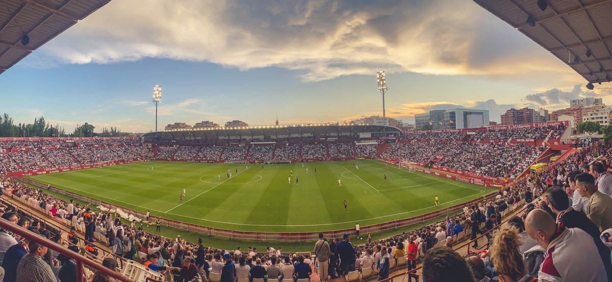 Siempre 🤍🦇 @AlbaceteBPSAD 

#aupaalba #AlbaceteBPLevante #Albacete #carlosbelmonte #Playoff #LaLigaSmartBank