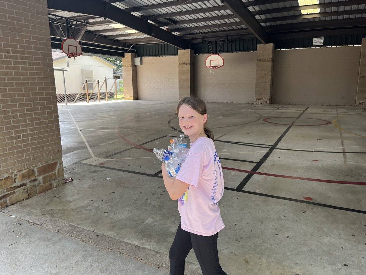 Lucas Smith (@lucsmith2002) on Twitter photo Taking the time to keep her campus beautiful without being asked. This little eagle doesn’t take the summer off to keep soaring! <a href="/HumbleISD_ESE/">Eagle Springs Elem</a> <a href="/MrsKateSmith/">Katie Smith, M.Ed.</a> Taking the time to keep her campus beautiful without being asked. This little eagle doesn’t take the summer off to keep soaring! <a href="/HumbleISD_ESE/">Eagle Springs Elem</a> <a href="/MrsKateSmith/">Katie Smith, M.Ed.</a>