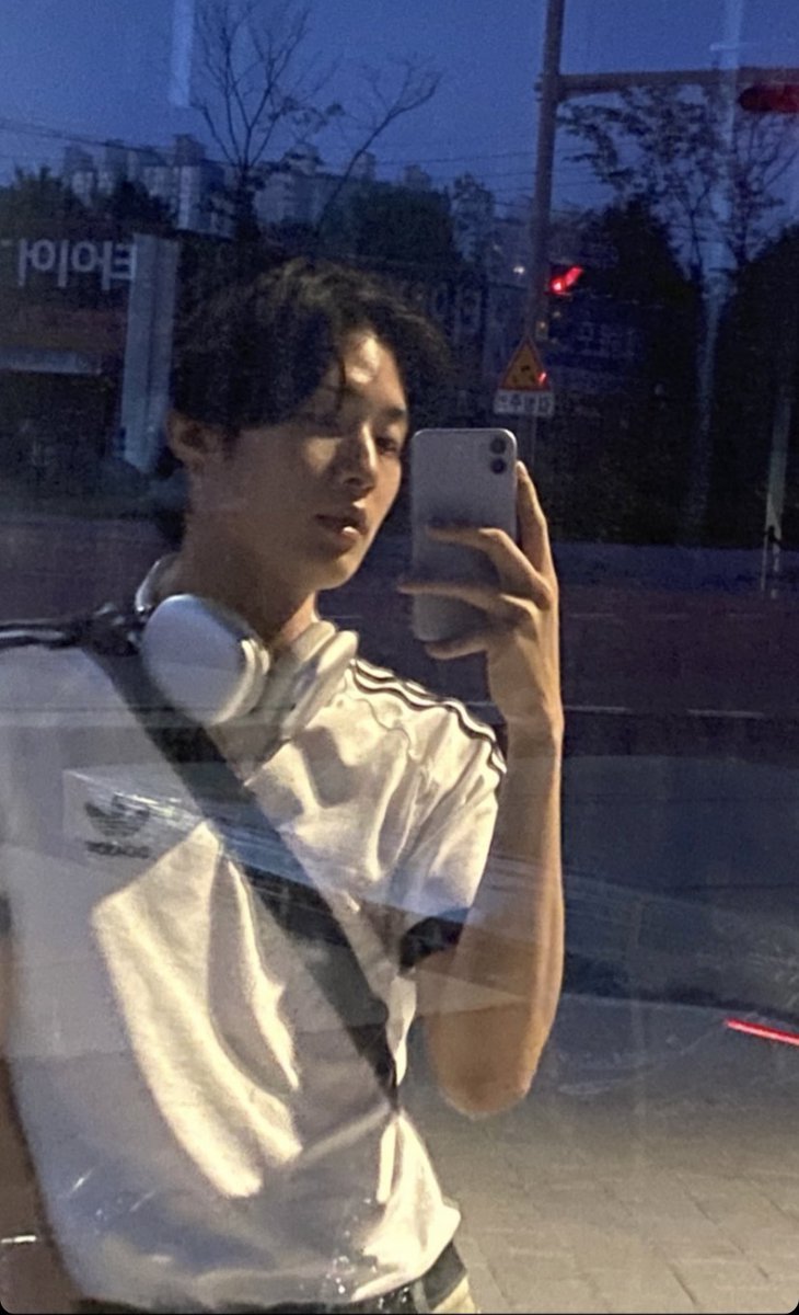 JiseobLA's tweet image. Jiseob’s Instagram story💘🌙