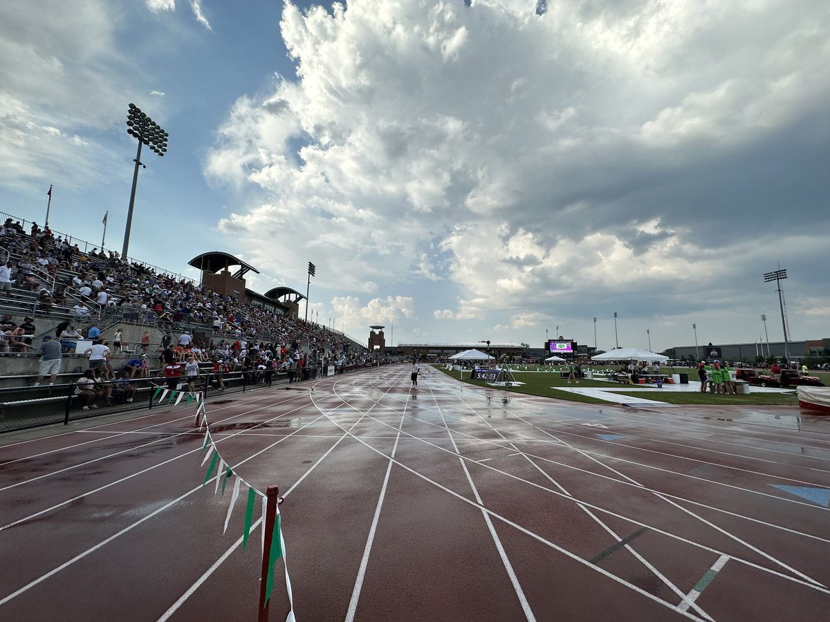 Ohio MileSplit on Twitter "Spectators are reentering Jesse Owens