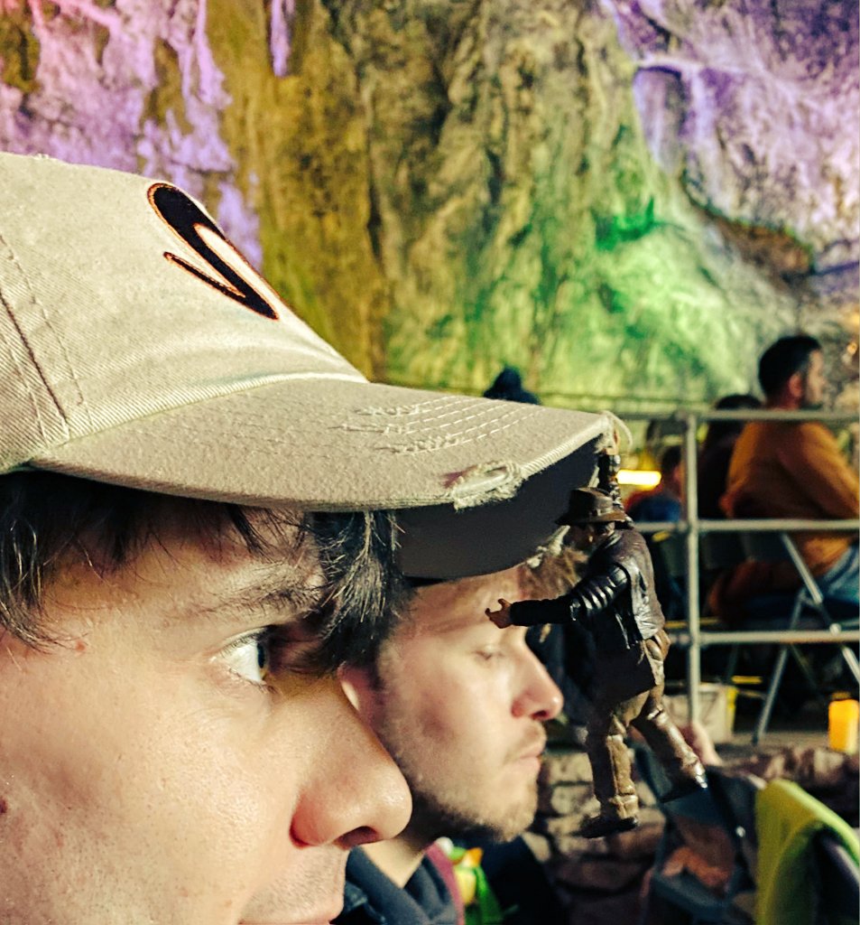 LewGilmore's tweet image. Seeing Raiders of The Lost Ark in an actual cave was insane!! Core memory bucket list type thing. Had to bring along Indy&apos;s diary to try find some fortune and glory for myself  🪨⛰️🤠@VillageScreen @IndianaJones #IndianaJones