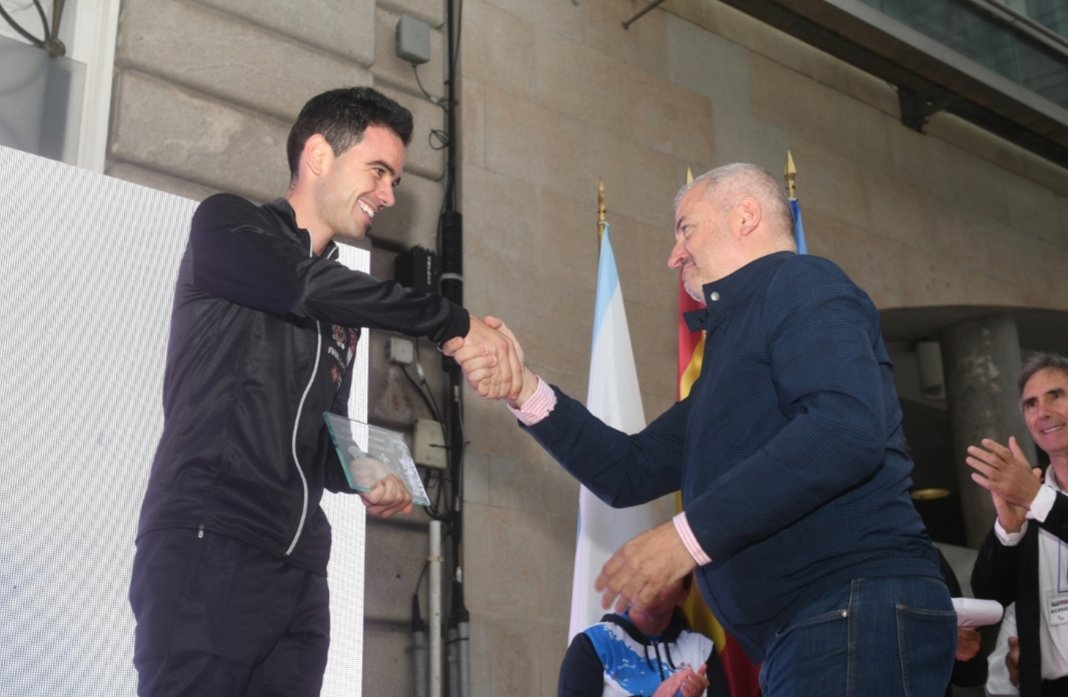 sabiowalk's tweet photo. Regresando a Madrid ✈️ con la mínima olímpica de @DiegoGCarrera y su 🥉.  Además PB de @lopezalvaro5 y @Evitarico_ que también obtiene plaza para CTO de Europa Sub23.  
No todo ha ido bien pero en general contento 💃💃
❤️🫶 Coruña 🫶❤️ https://t.co/g3QHLumNHU