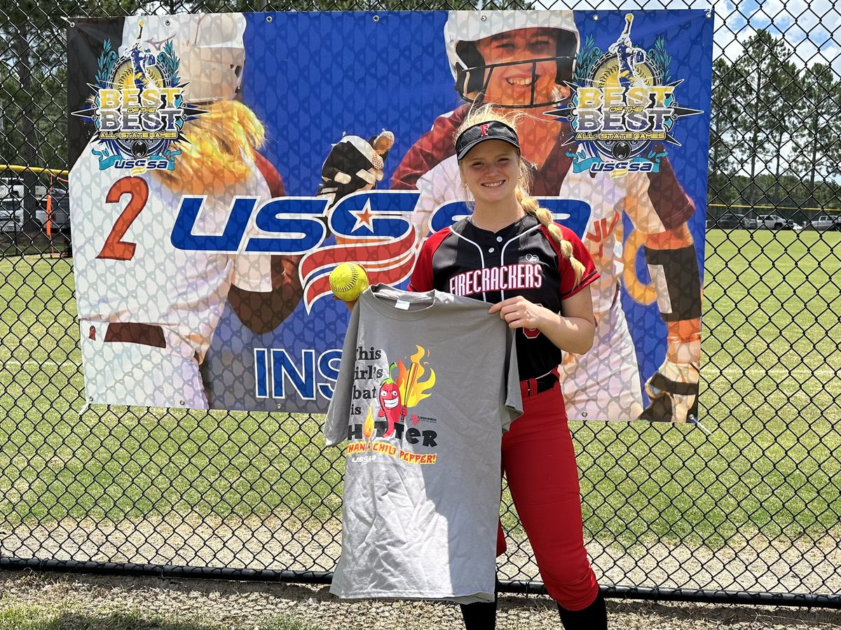 Anna29545711's tweet photo. Started the morning with a BANG at USSSA Southern Elite Summer Showcase in Valdosta, Ga.  Bombs Away… Thata kid Sky 🥎💪🏻 https://t.co/dzrUL3cCVT