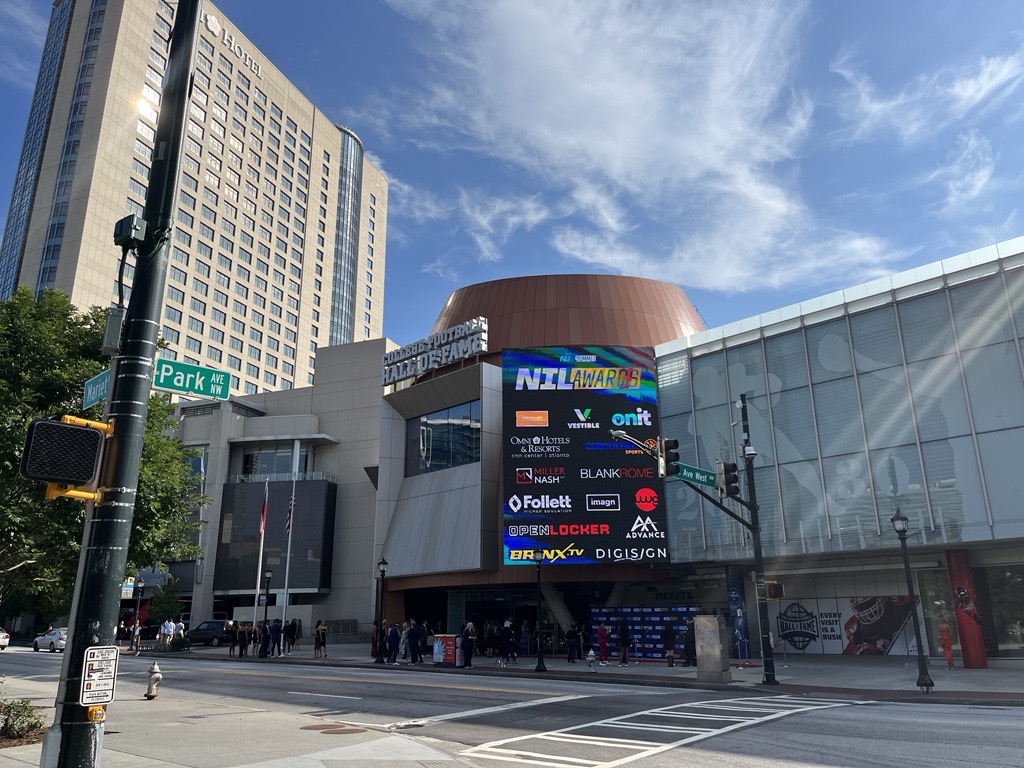 cfbhall's tweet image. Welcome back, @NILSummit! Tune in for exclusive coverage all weekend. #NILSummit