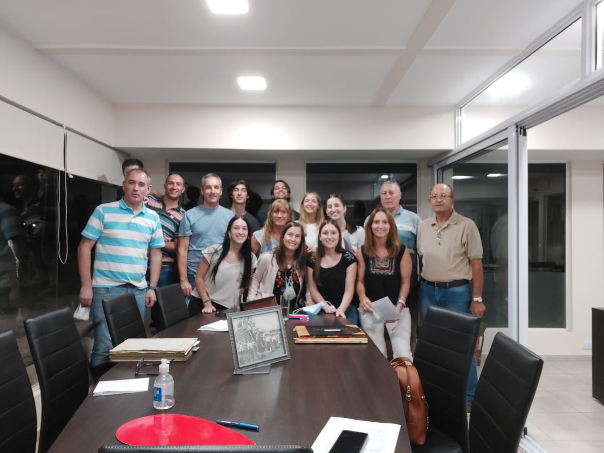 UnRefugioEnArg2's tweet photo. En honor a los inmigrantes italianos, y particularmente a Antonio Ghiglione, de #entracque quien migra con su familia luego de servir 11 aรฑos en el #esercitoitaliano hasta el #risorgimento
#3giugno Buona giornata a tutti
Un refugio en Argentina recuerda a los inmigrantes https://t.co/RDZ3MqVCxq