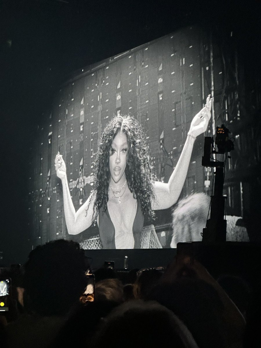 sza concert was one of the best experiences ever <a href="/sza/">SZA</a>