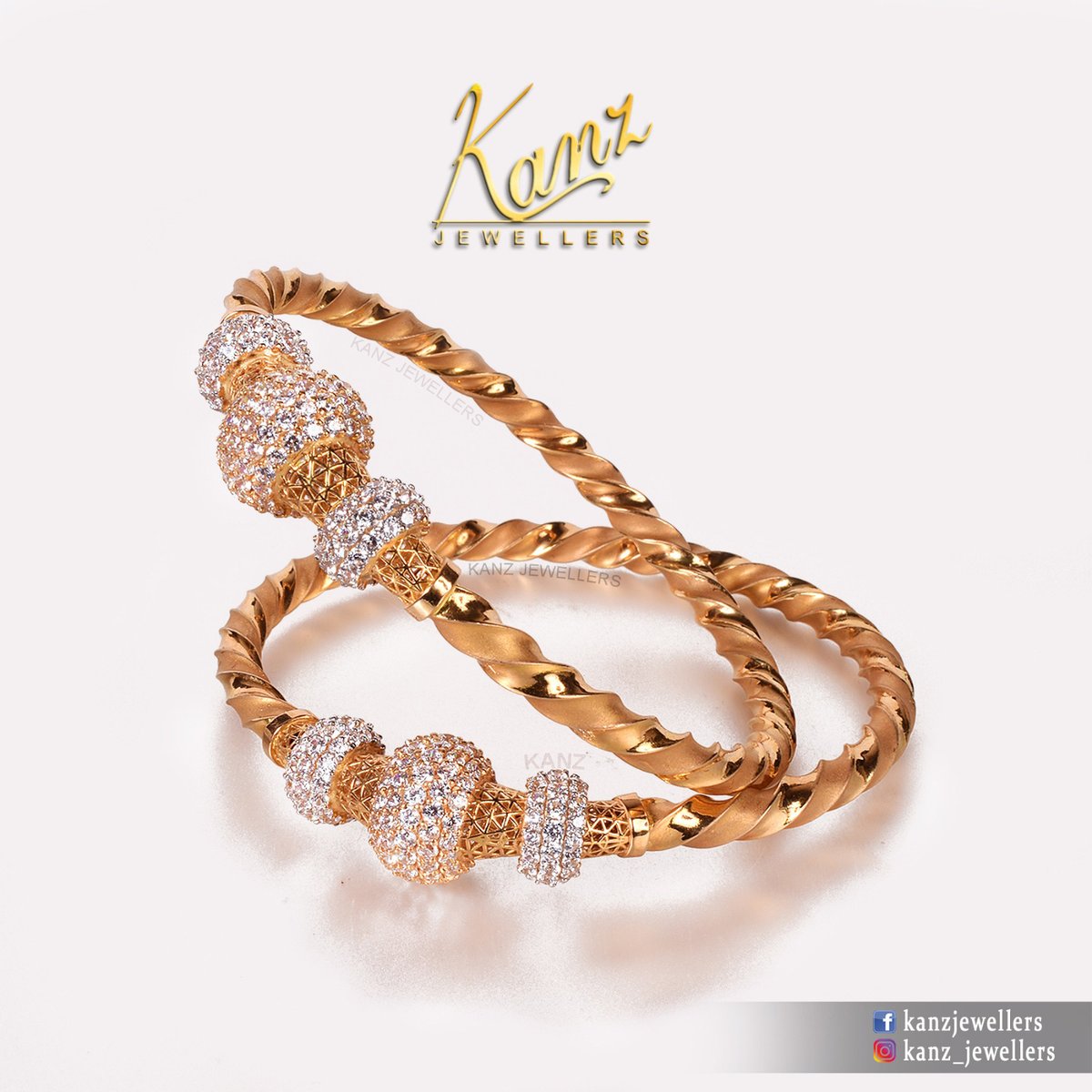 KanzJewellers's tweet photo. visit  https://t.co/7P8tIID5De 
Finishing at its best 
fine making yet in affordable weight 
pair of twisted pipe kara bangles.
#gold #goldjewellery #goldjewellerydesign #bangles #kara #designer #designerjewelry  #bridaljewellery #pakistan #pakistanfashion #fashionpakistan https://t.co/nlx3cyKP2P